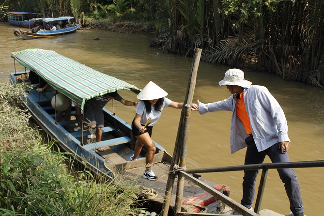 1-Day Mekong Delta Cai Rang Floating Market-Ancient House-Pancake - Vietnamese folk music, pancake cooking, and lunch that actually fills you up