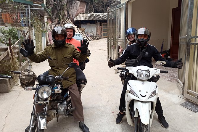 3D2N TOUR WITH EASYRIDERS 150cc (group 4-10Pax + private rooms) - 150cc Easy Riders and the feel of the road