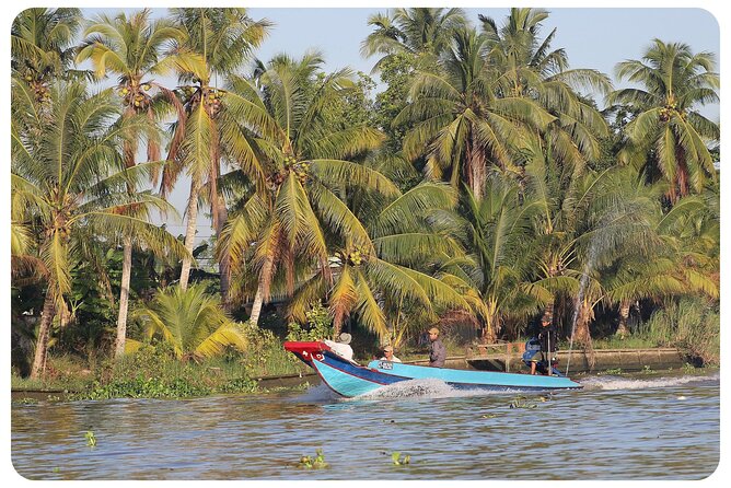 Authentic Mekong Delta: Tuk Tuk, Rowing Boat, Biking Tour - Qui (Tortoise Islet) and the river flavor: a short island moment