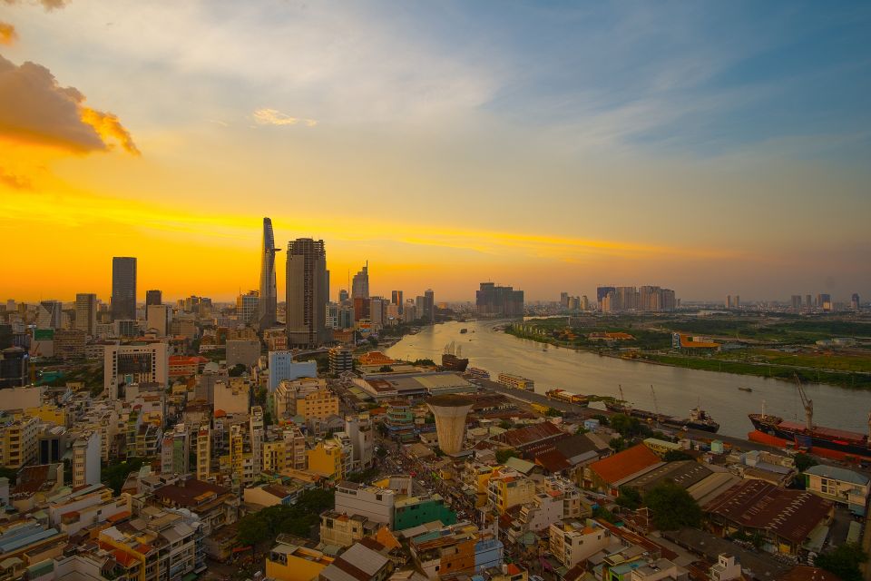 Bitexco Financial Tower: Saigon Sky Deck - Fast Track Ticket - Fast-track entry: from 2 Hải Triều to the quick lift