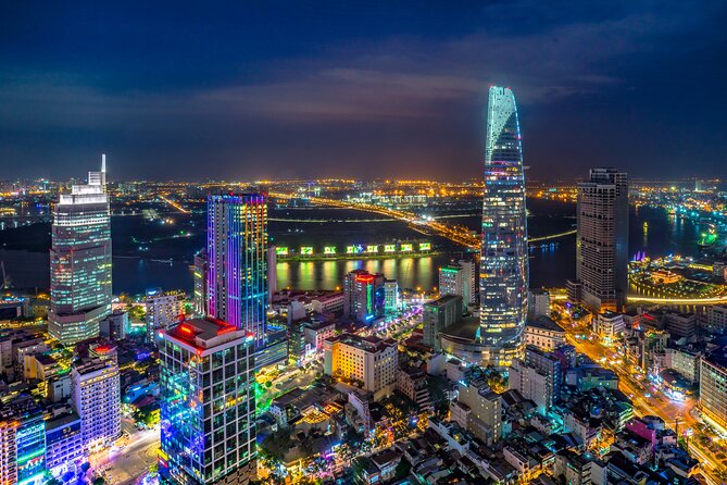 Bitexco Financial Tower: Saigon Skydeck General Admission Ticket - What you’ll do up there: maps, history, and photo-through-glass reality