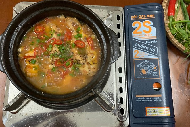 Da Nang Authentic Home Cooking Class - Local Hosts and a Small-Group Atmosphere That Feels Personal