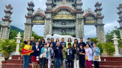 DaNang/HA: Lady Buddha, Marble Mountain & Am Phu Caves Tour - Pickup, timing, and what the bus time is actually like