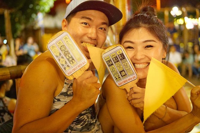 Evening Walking Food Tour, folk game and lantern boat - Folk Games: Bingo and the Dap Nieu Breaking Pot Moment