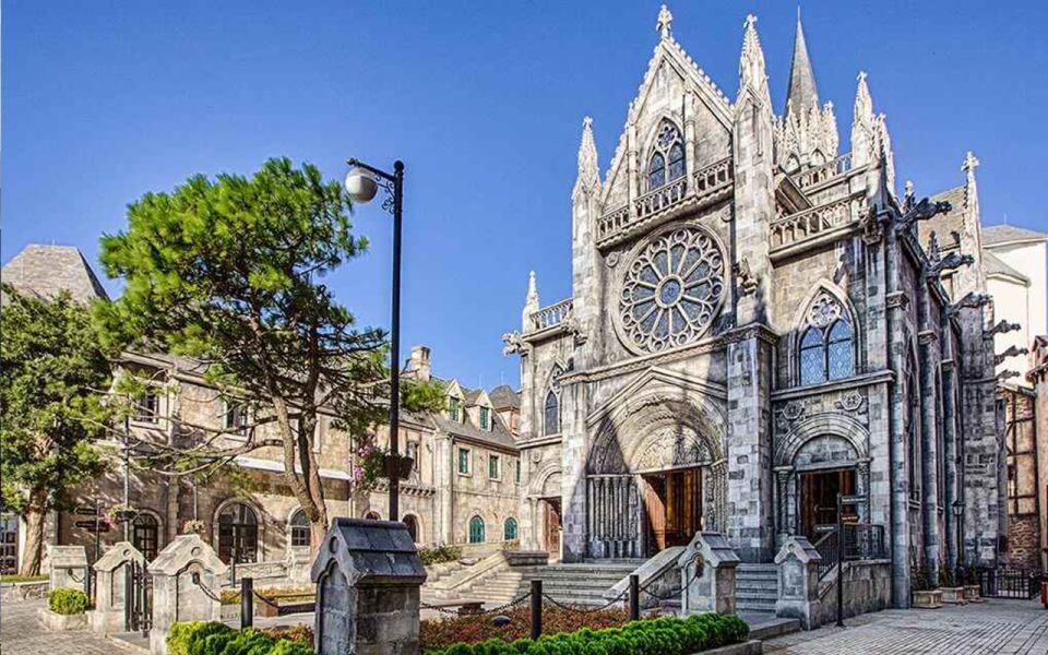 From Da Nang or Hoi An: Ba Na Hills Golden Bridge Tour - Who should book this Ba Na Hills and Golden Bridge tour