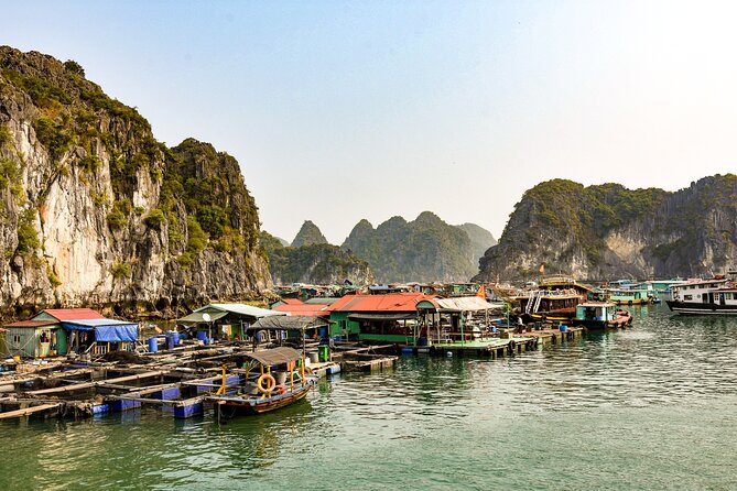 From Ha Noi/Cat Ba: Full-Day Cruise to Lan Ha bay - Ha Long Bay - Ha Long Bay segment: kayaking through Dark, Bat, and Bright caves