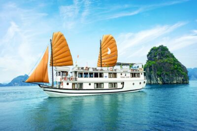 From Hanoi: 2-Day & 1 Night Halong Bay Tour - Your cabin on a 4-star junk boat: comfort vs. expectations