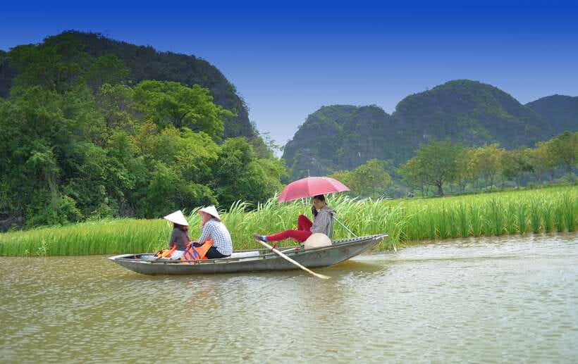 From Hanoi: Full-Day Ninh Binh Highlights Small Group Tour - Hang Múa (Mua Cave Area): Your 500-Step Reality Check