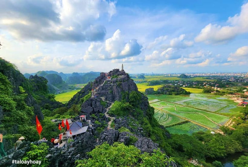 From Hanoi: Tam Coc Boat Trip and Hoa Lu & Mua Cave Tour - Mua Cave and Hang Mua: the 500 steps viewpoint climb