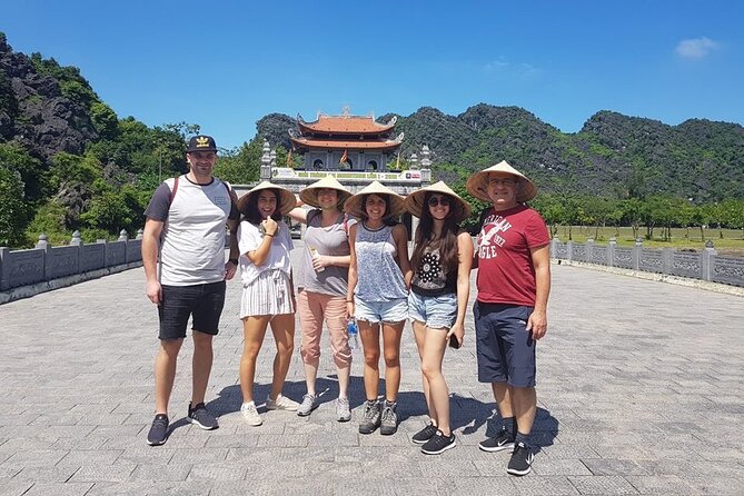 Full-Day Tour Hoa Lu, Tam Coc Boat Trip and Mua Cave - Múa Cave (Dancing Cave) and Lying Dragon Mountain: The Climb for the Best Views