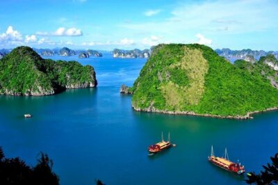Halong Bay Day Tour With Titop Island, Cave, Kayak & Lunch - The Boat Ride and Lunch: A Halong Bay Primer While You Eat