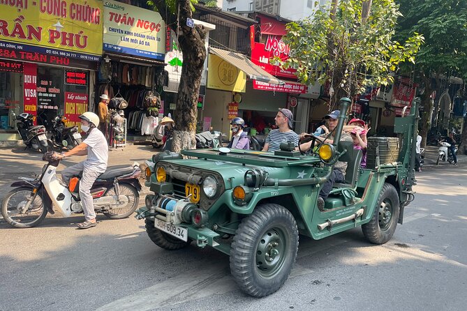 Hanoi City Tour Highlight, Train Street Combine visit Countryside - Lunch and snacks: the underrated part of a good Hanoi tour