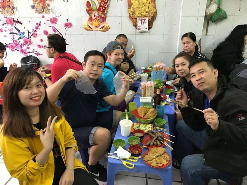 Hanoi: Eat Like a Local Small Group Street Food Tour - Old Quarter on Foot: Navigating Side Streets and Traffic Without Panic