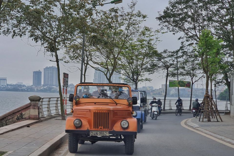 Hanoi: Food, Culture, Sightseeing and Fun – Army Jeep Tour - Stop-by-Stop: Chợ Trời, Ba Đình Square, Long Biên Bridge, and Train Street