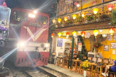 Hanoi: Guided Street Food Tour with Train Street Experience - The Street Food Route: What You Actually Taste (Bánh Cuốn, Bánh Xèo, Kem Xôi and More)