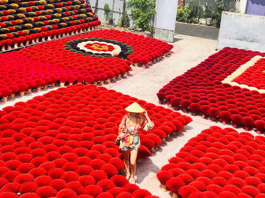 Hanoi: Incense Village, Hat, Lacquer Tour & City Highlights - How This Hanoi Craft Tour Works: Two or Three Villages + Train Street
