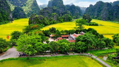 Hanoi/Ninh Binh: 1-Day Tam Coc/Trang An, Hoa Lu & Mua Caves - Hoa Lu Ancient Capital: Dinh King and Le King Temples (No-Shrorts Rule)