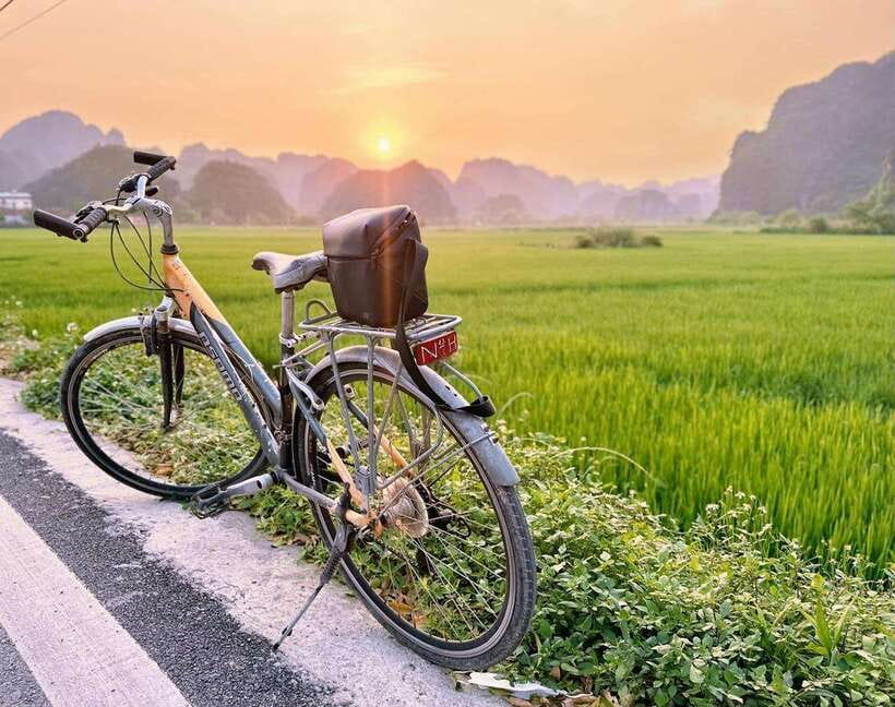 Hanoi: Ninh Binh- Hoa Lu - Trang An - Mua Cave - Best Seller - Trang An Boat Ride Through Caves and Temple Areas