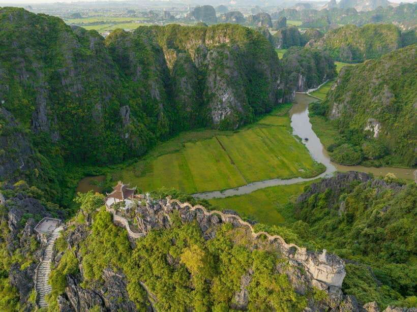 Hanoi: Ninh Binh- Hoa Lu - Trang An - Mua Cave - Best Seller - Guide Style: Why Names Like Mike, Quy, Lang, Jason, and Henry Keep Coming Up