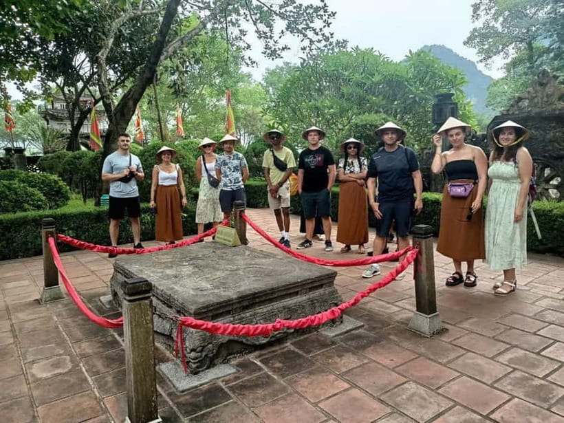 Hanoi/Ninh Binh: Tam Coc, Hoa Lu & Mua Caves Full-Day Trip - Tam Coc on a sampan: three caves and Ngo Dong River views