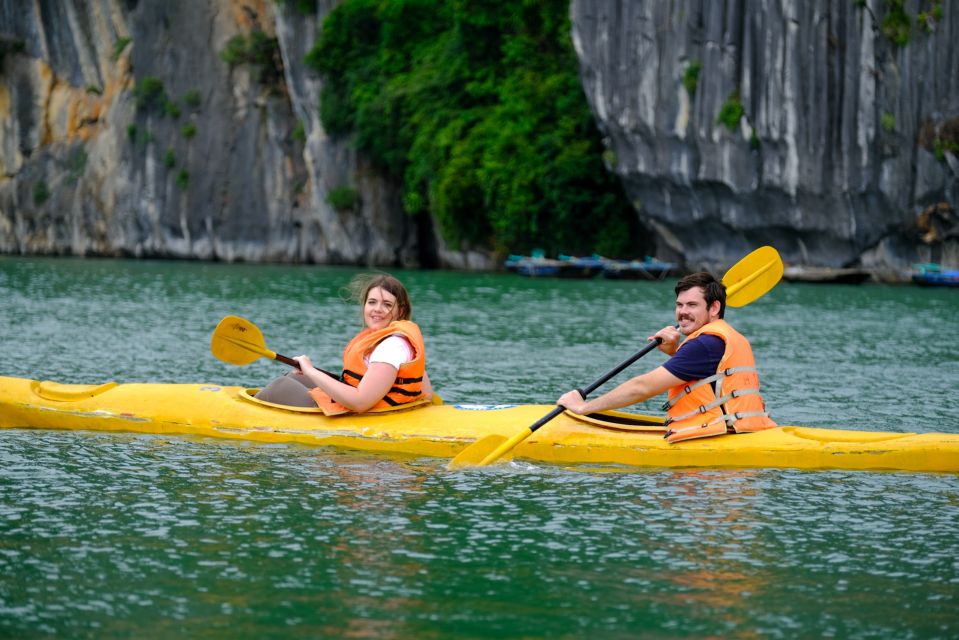 Hanoi: Roundtrip Halong Bay Islands, Caves, Kayaking & Lunch - Guides like Tony, Ngoc, and Max: what makes the experience feel easy