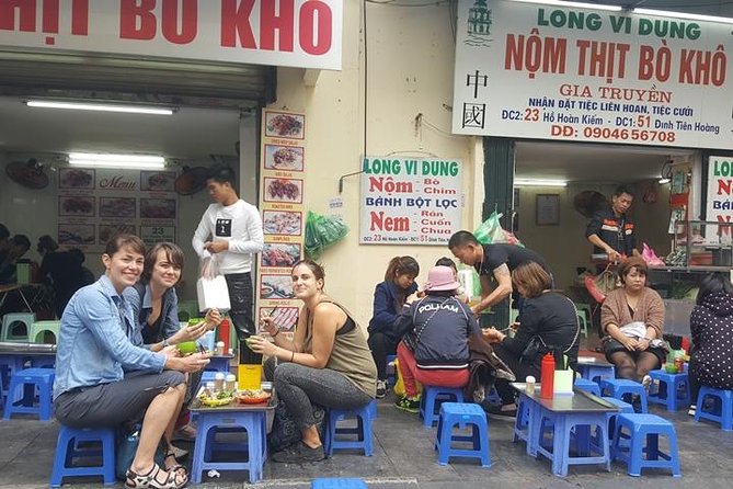 Hanoi Street Food Tour with local delicacies - Pacing, Group Size, and Getting Along With the Walk