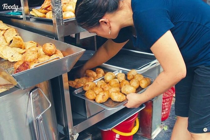 Hanoi Walking Street Food Tour with Train-Street Visit - Bun Cha, Fresh Spring Rolls, and Banh Mi: the savory warm-up