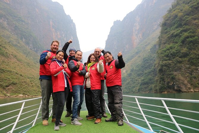 High Quality Small Group With Easy Riders 3 Day + Private Room - Day 1: Quan Ba Heaven Gate, Dong Van Geopark, and Dinh Vua Meo