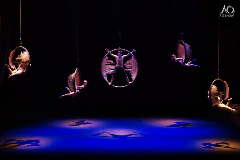 Ho Chi Minh: A O Show Bamboo Circus at Saigon Opera House - Inside the hall: rules, atmosphere, and how the show starts