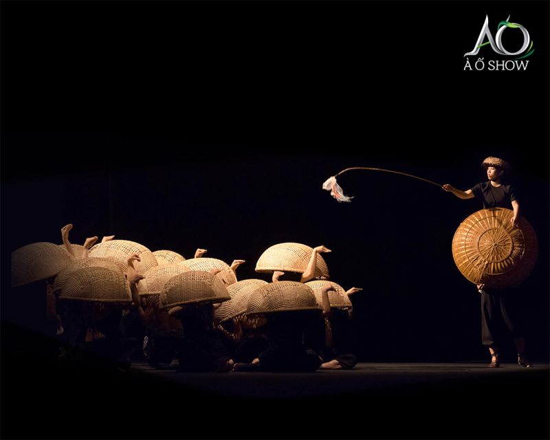Ho Chi Minh: A O Show Bamboo Circus at Saigon Opera House - The live music with 17 traditional instruments (why it matters)