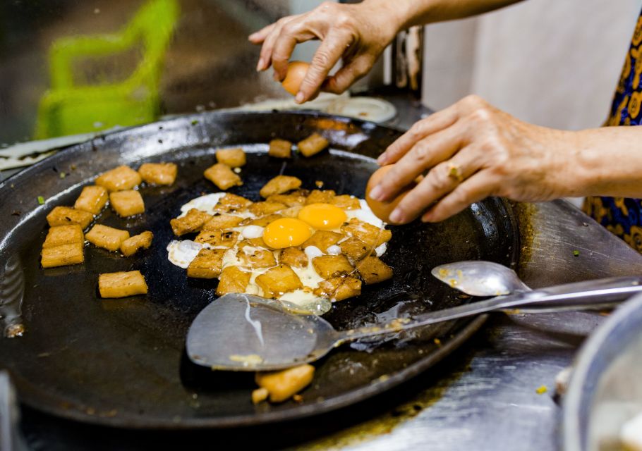 Ho Chi Minh City: Private Street Food Evening Walking Tour - Pacing Tips So You Don’t “Eat Yourself Out”
