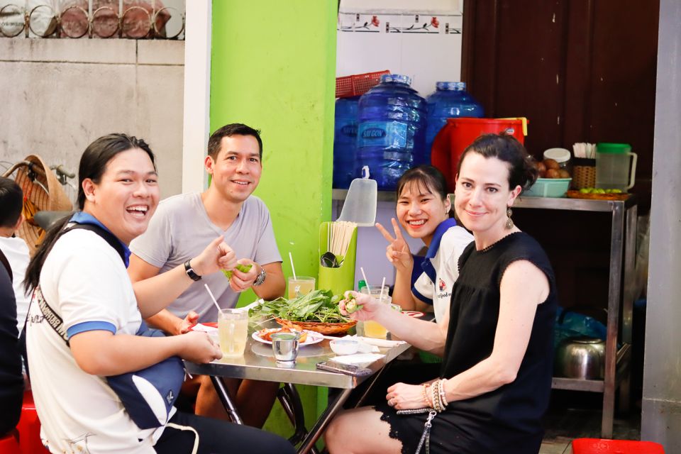 Ho Chi Minh City: Private Street Food Motorbike Tour - District 3 night pancakes: Bánh Xèo and Bánh Khọt stops