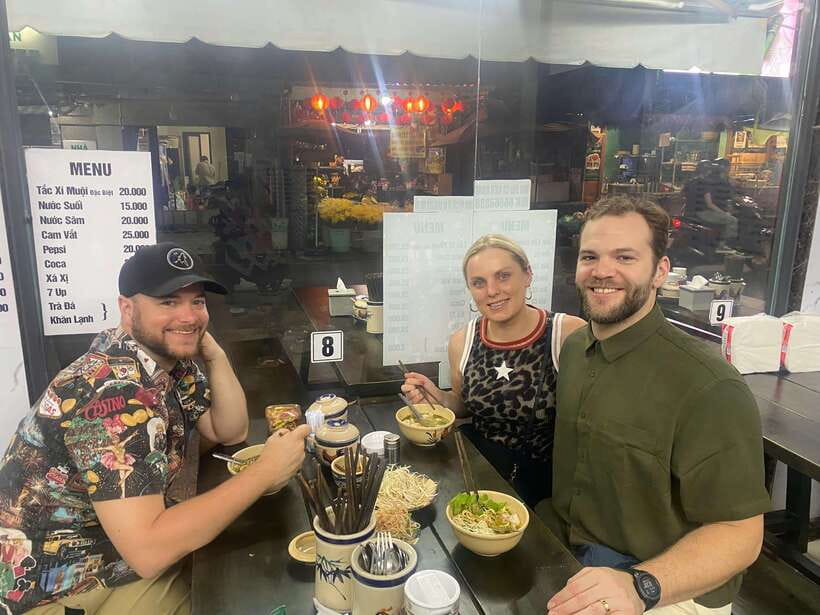 Ho Chi Minh City: Walking Food Tour with 13 Tastings - Why Saigon after dark makes sense on foot