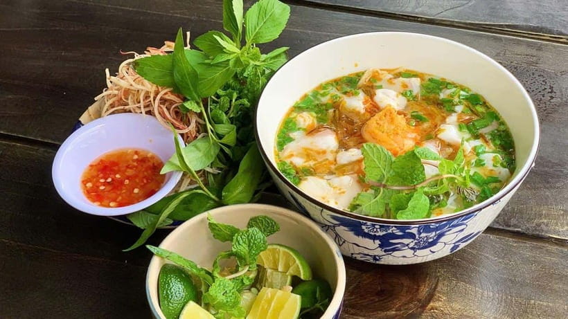 Ho Chi Minh City: Walking Food Tour with 13 Tastings - Stop-by-stop: 13 tastings across Saigon neighborhoods