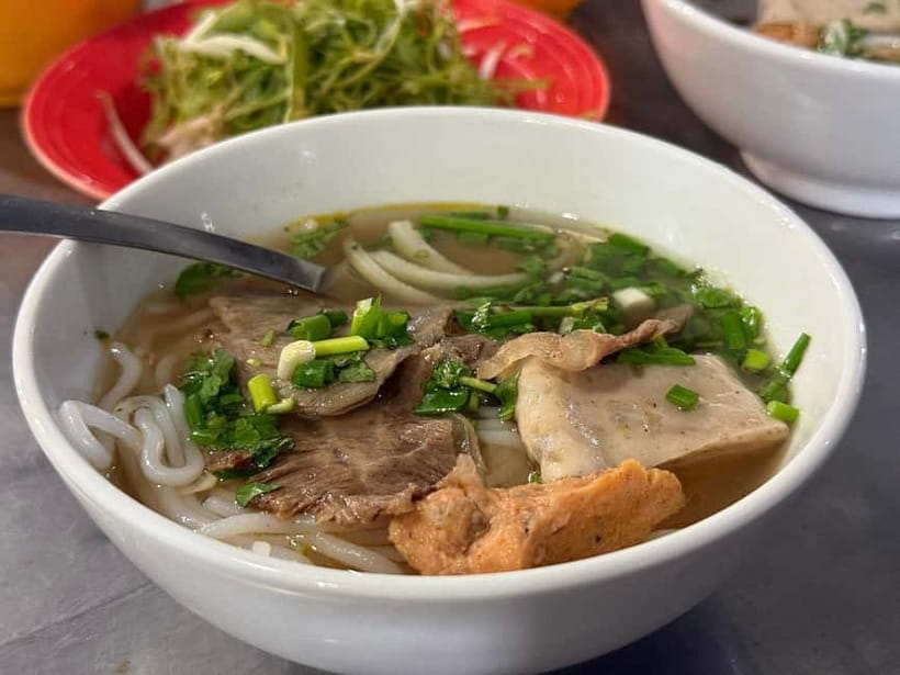 Ho Chi Minh: Original Walking Street Food Tour with Foodies - Street Food, But With a Plan: Why This Tour Works