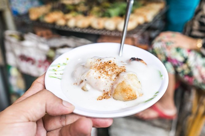 Ho Chi Minh Street Food Tour By Motorbike (Unique & Authentic) - Safety and Comfort: How the Guides Help You Feel in Control