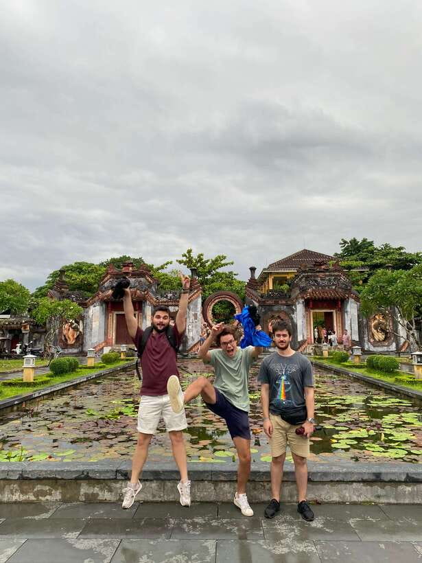 Hoi An Ancient Town - Walking Tour with Local Guide - Entering Hoi An’s Old Town With a Real Local Mindset