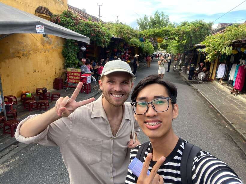 Hoi An Ancient Town - Walking Tour with Local Guide - Small-Group Walking Comfort and the 150-Minute Flow