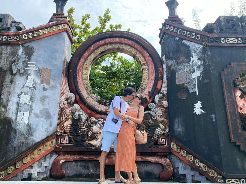Hoi An Ancient Town - Walking Tour with Local Guide - Meeting at 95 Phan Chu Trinh and Staying Together