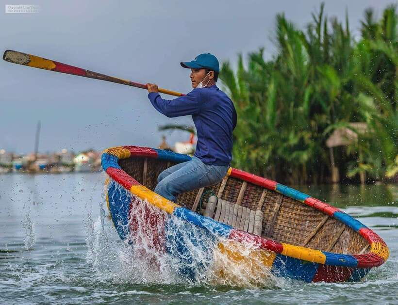 Hoi An: Coconut Basket Boat Ride by Hangcoconut - Entering Cam Thanh’s basket-boat world, Thung Chai style
