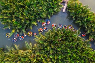 Hoi An: Coconut Basket Boat Ride in the Coconut Forest - On the basket boat in the coconut forest: paddling, photos, and real river work