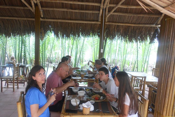 Hoi An Cooking Class(Market,BasketBoat Crabfishing&Cooking Class) - What to Watch For: Boat Variations, Explanations, and Sales Pressure