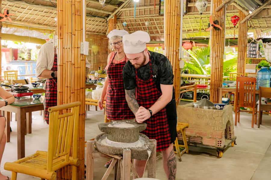 Hoi An: Market Experience with Optional Fishing and Cooking - Cooking class with a local chef: why it feels better than a demo