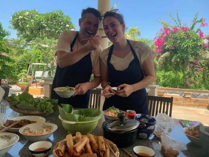 Hoi An: Traditional Cooking Class & meal with Local Family - Behind the scenes: what the setting and pace feel like