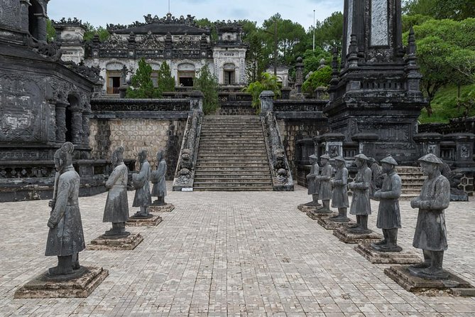 Hue City and The Citadel via Hai Van Pass Daily Small Group Tour - Hai Van Pass: the iconic coastal road stop