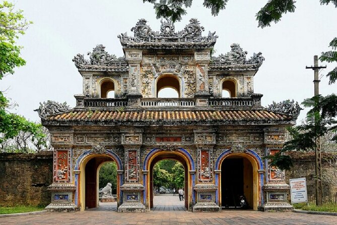 Hue: Imperial City Walk, Motorbike Tour & Private Car Options - The UNESCO Citadel and Forbidden City: walking with the rules of the kingdom