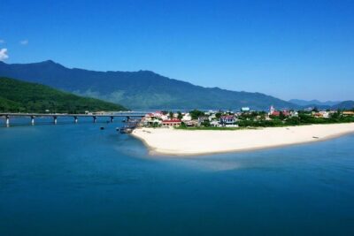 Hue to Dn/Hoi An: Hai Van Pass, beaches & Mt Monkey or vice versa - Lang Co Beach stop: warm water, gentle waves, real time to reset