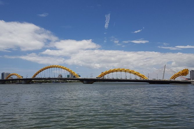Hue’s Top Attractions by Car with Informative ES Driver - How to get the most out of your driver (without expecting a guide)