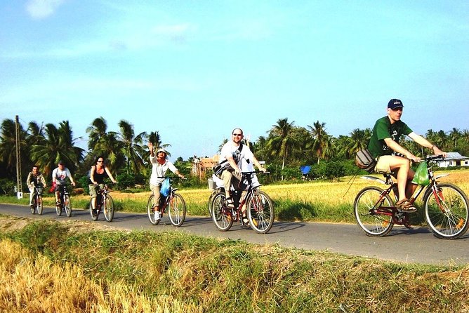 Mekong Delta 2-Day Tour: Floating Markets, Biking, Amazing Tour - Day 2 Cai Rang Floating Market and Con Son Islet: Bamboo Bridge and River Life
