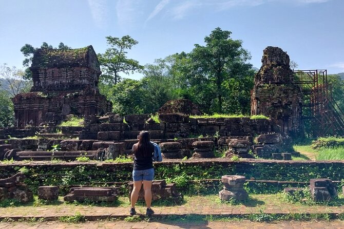 My Son Sanctuary Morning Tour & Early Morning with Boat Trip - Lunch inside the My Son area: mì Quảng, fruits, and no fuss